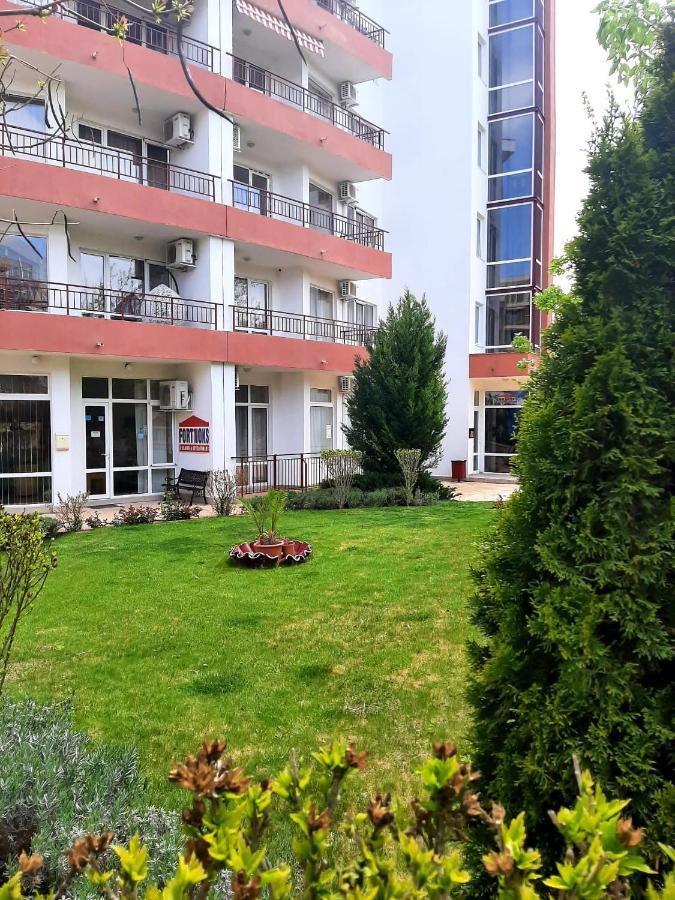 Riviera Fort Beach Apartments By Kalina Resort, Ravda Exterior foto