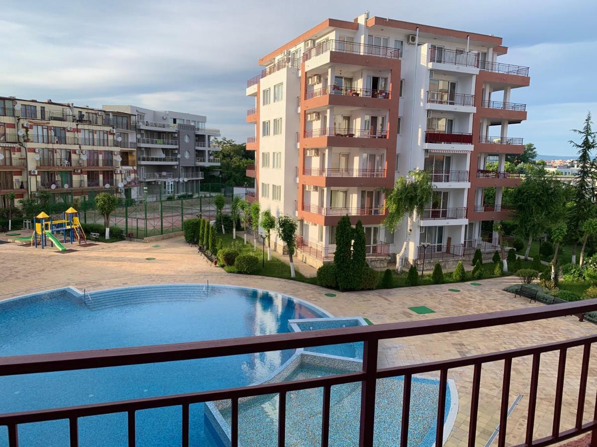 Riviera Fort Beach Apartments By Kalina Resort, Ravda Exterior foto